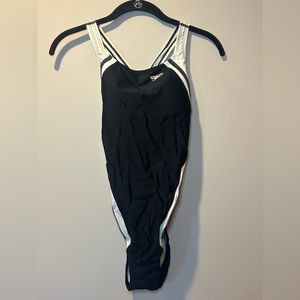 Speedo Women's Black & White Quantum Splice Swimsuit With Hydro Bra‎ Size 6
